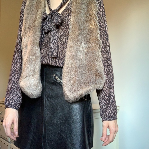 Aerie Faux Fur Vest - Picture 1 of 4